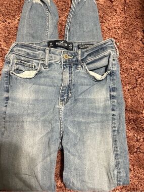 Hollister Women's Pale Blue Skinny Jeans with Faded Finish